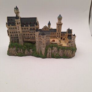 VINTAGE 1993 THE DANBURY MINT ENCHANTED CASTLES OF EUROPE NEUSCHWANSTEIN CASTLE